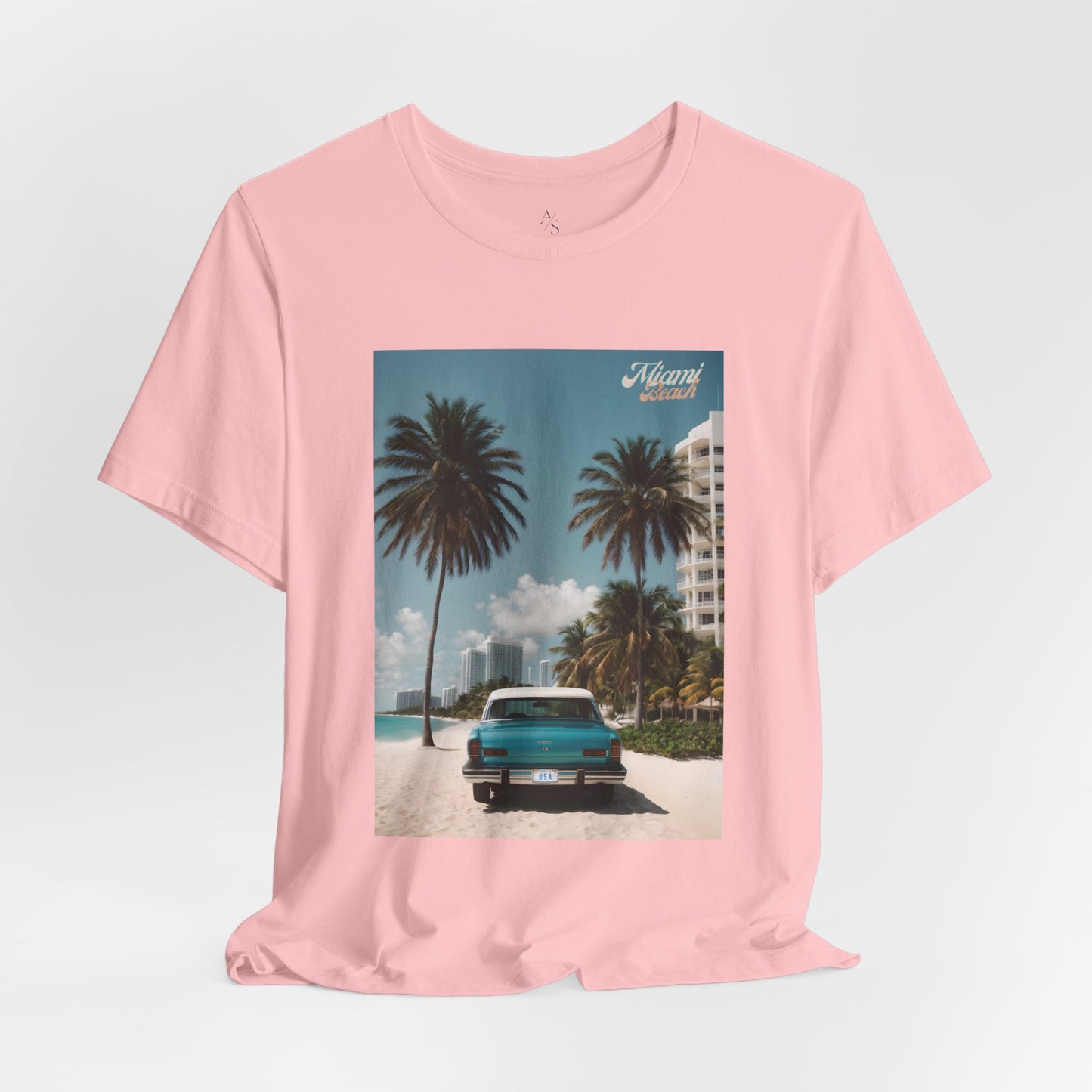 Vintage Car On The Beach Jersey Short Sleeve Tee