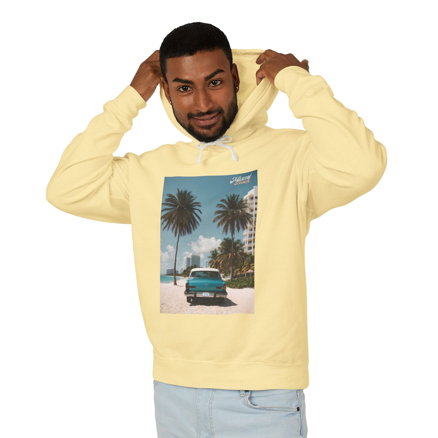 Vintage Car On The Beach Lightweight Hooded Sweatshirt