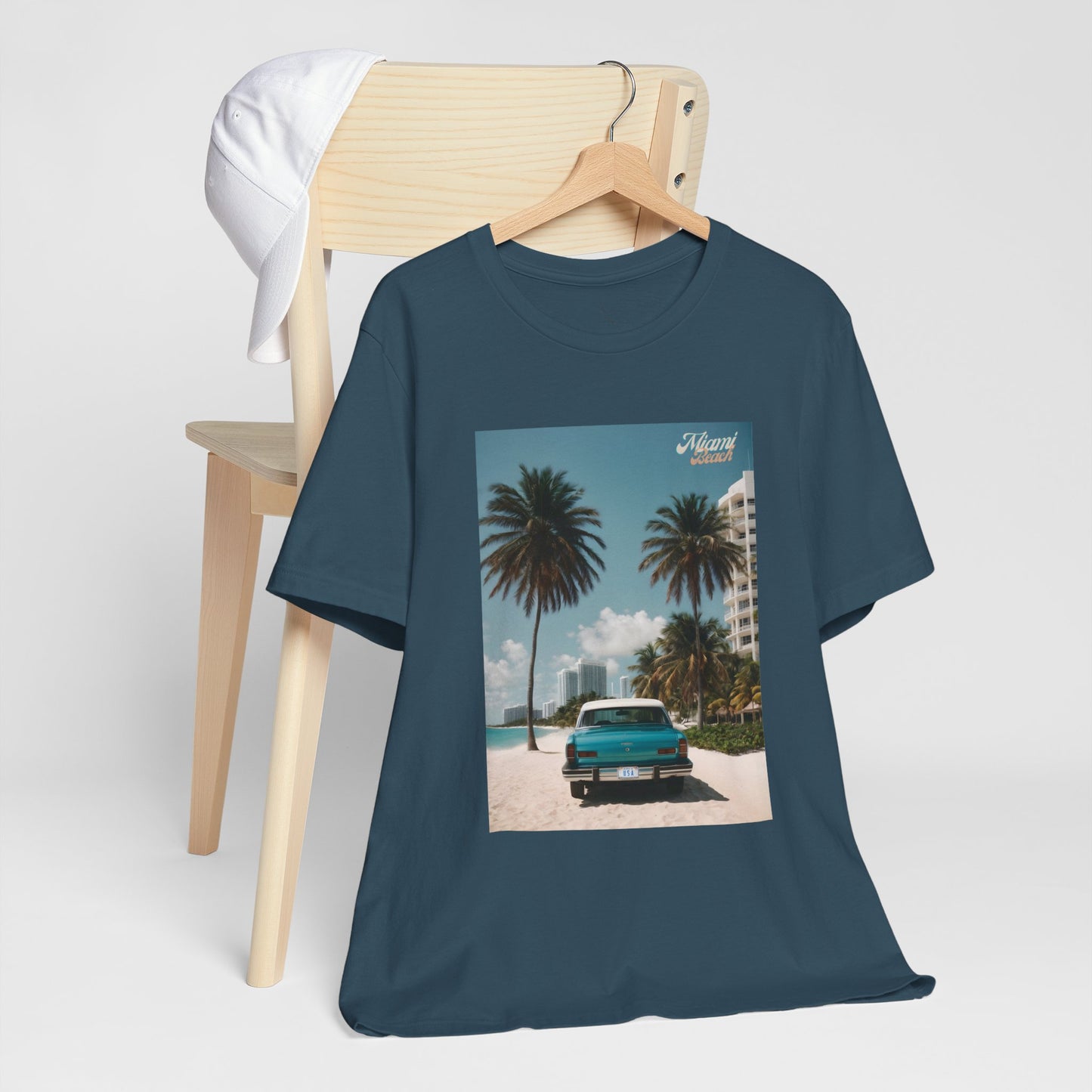 Vintage Car On The Beach Jersey Short Sleeve Tee