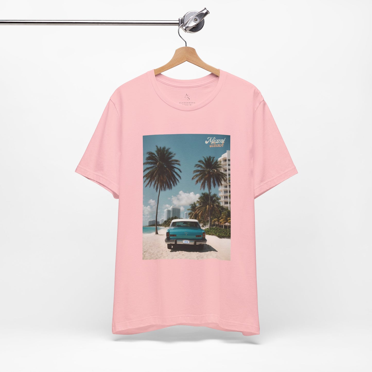 Vintage Car On The Beach Jersey Short Sleeve Tee