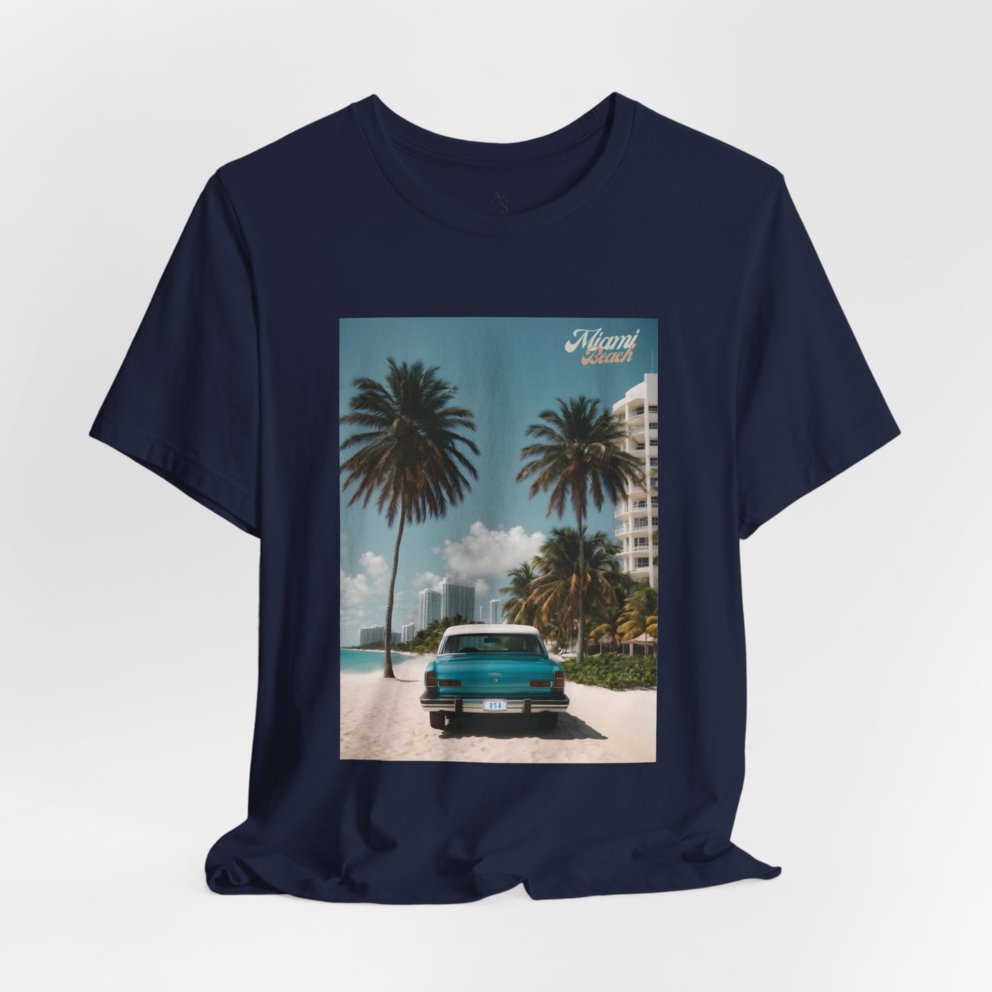 Vintage Car On The Beach Jersey Short Sleeve Tee