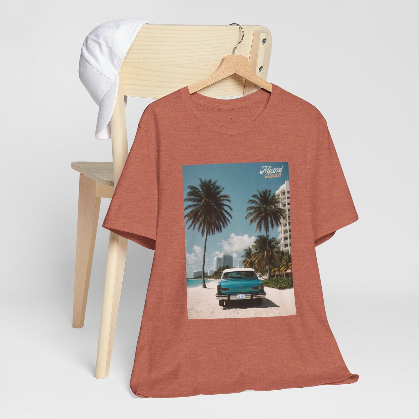 Vintage Car On The Beach Jersey Short Sleeve Tee