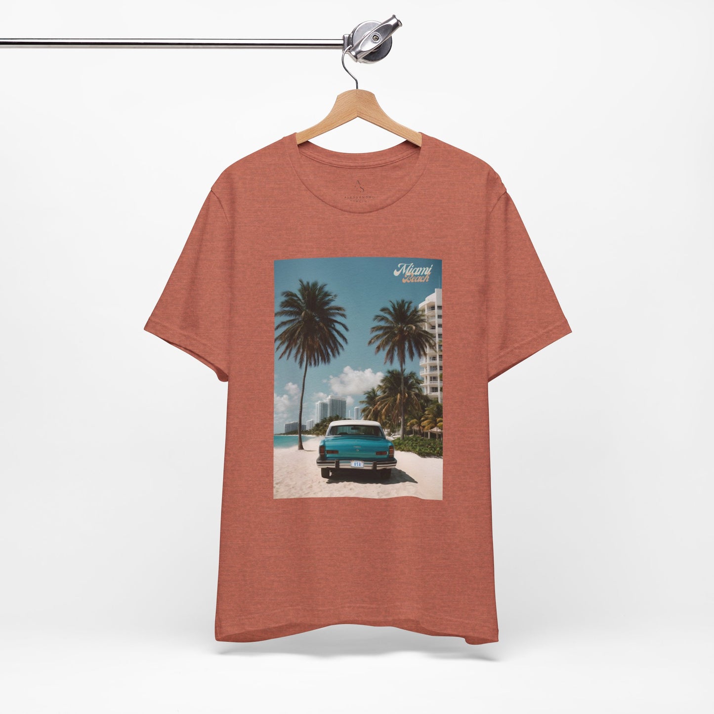 Vintage Car On The Beach Jersey Short Sleeve Tee