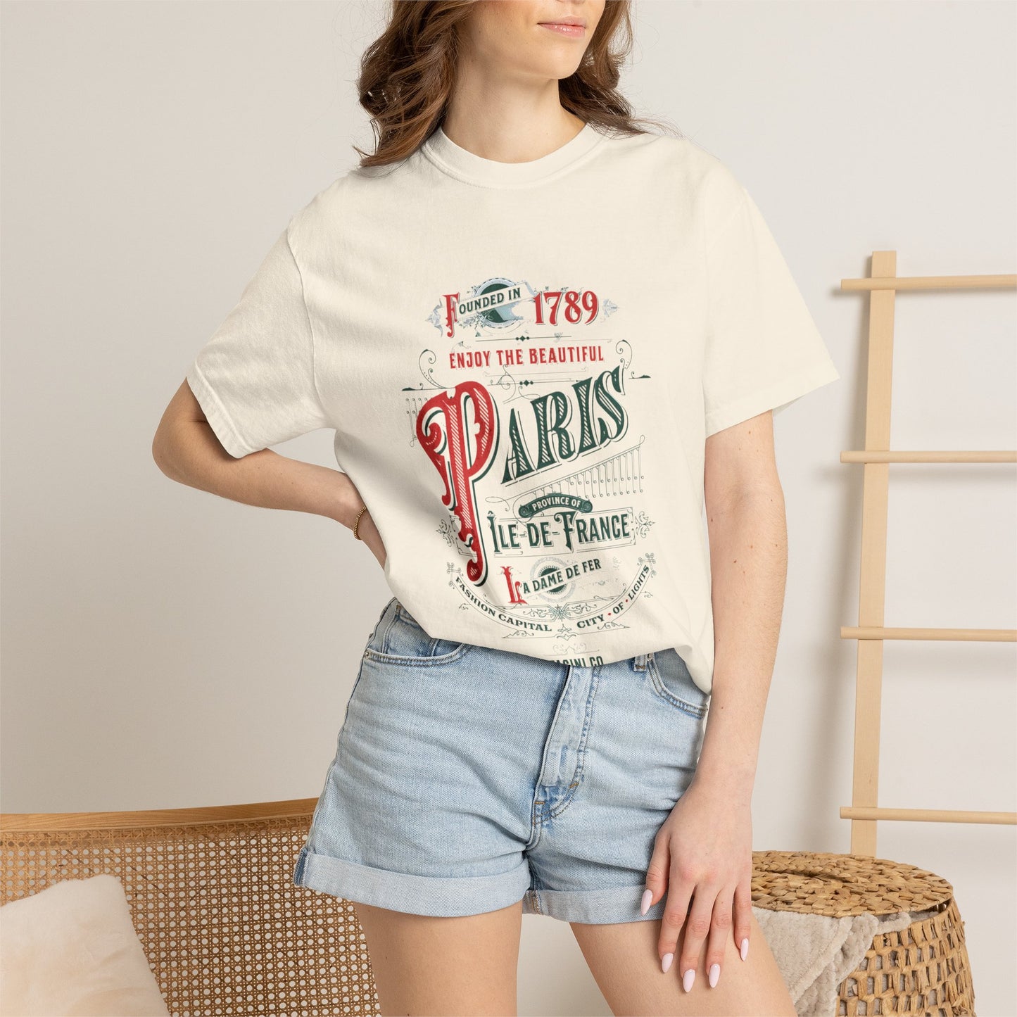 Paris Vintage Graphic T-Shirt - France Travel Tee