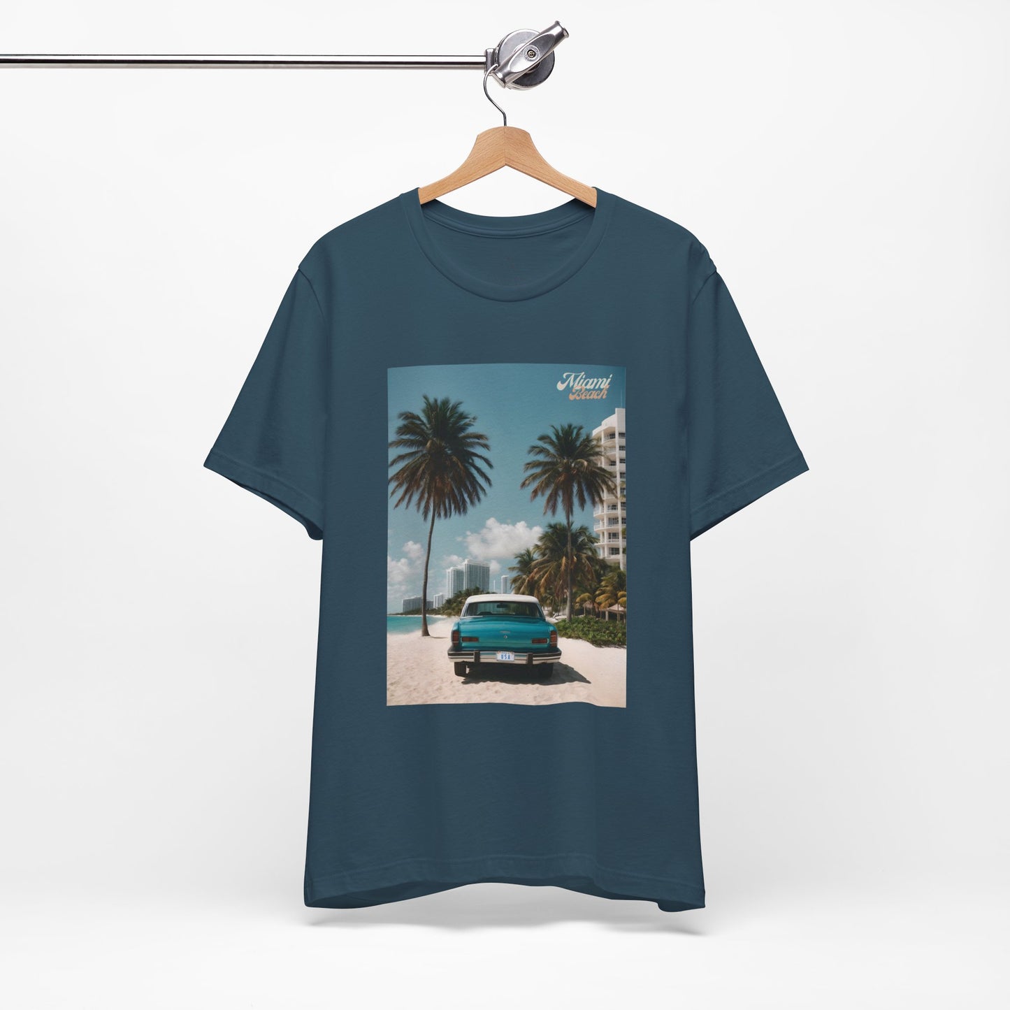 Vintage Car On The Beach Jersey Short Sleeve Tee