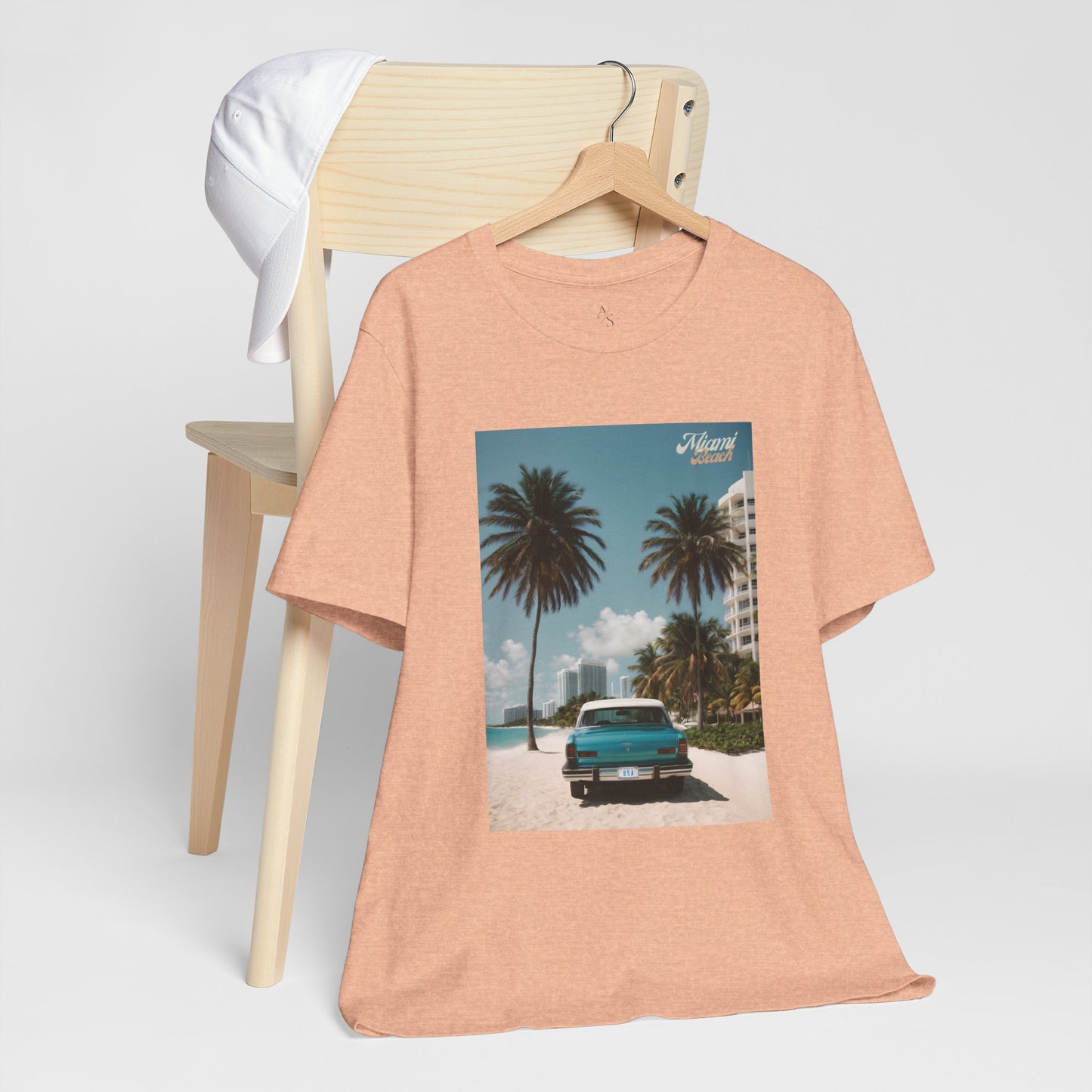 Vintage Car On The Beach Jersey Short Sleeve Tee