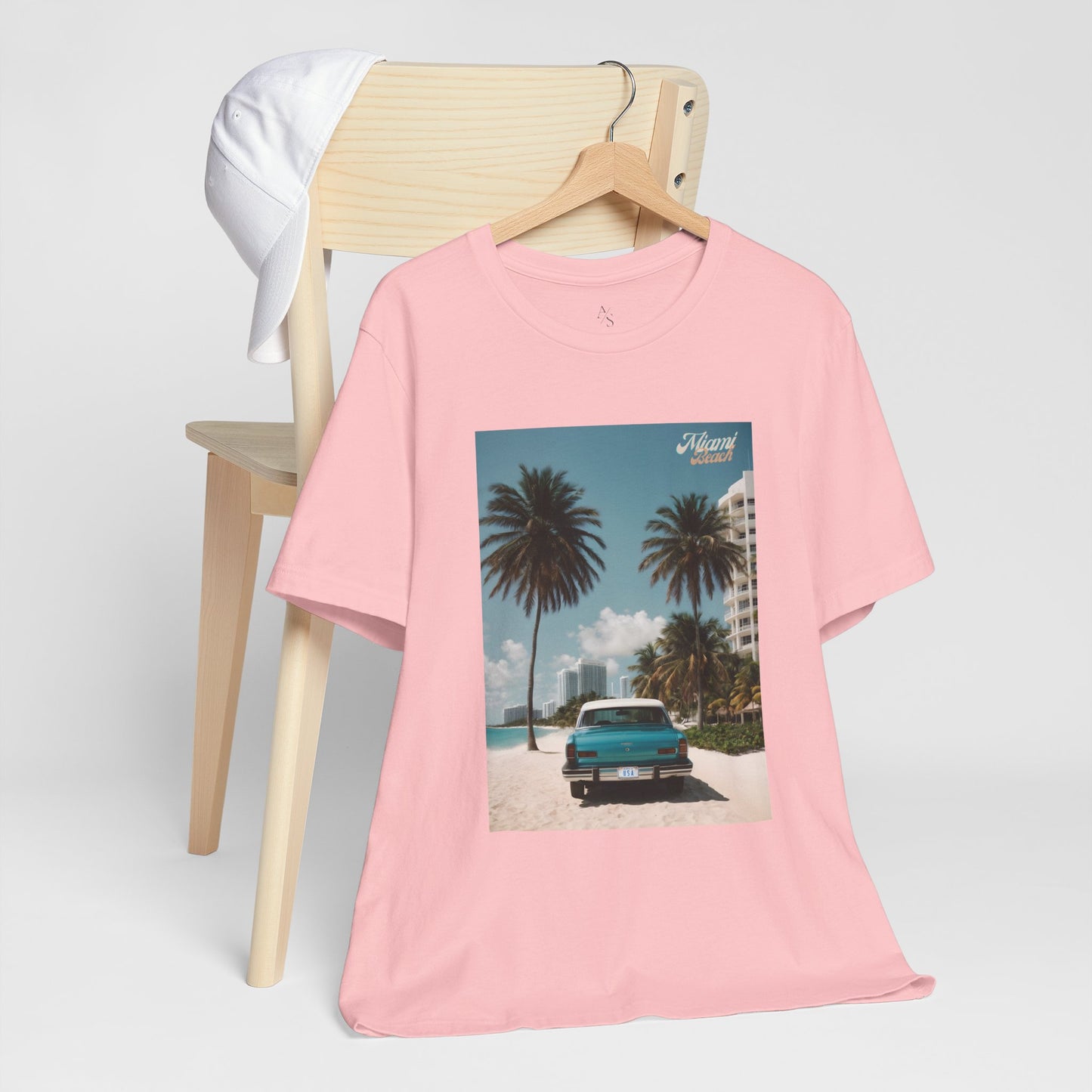 Vintage Car On The Beach Jersey Short Sleeve Tee