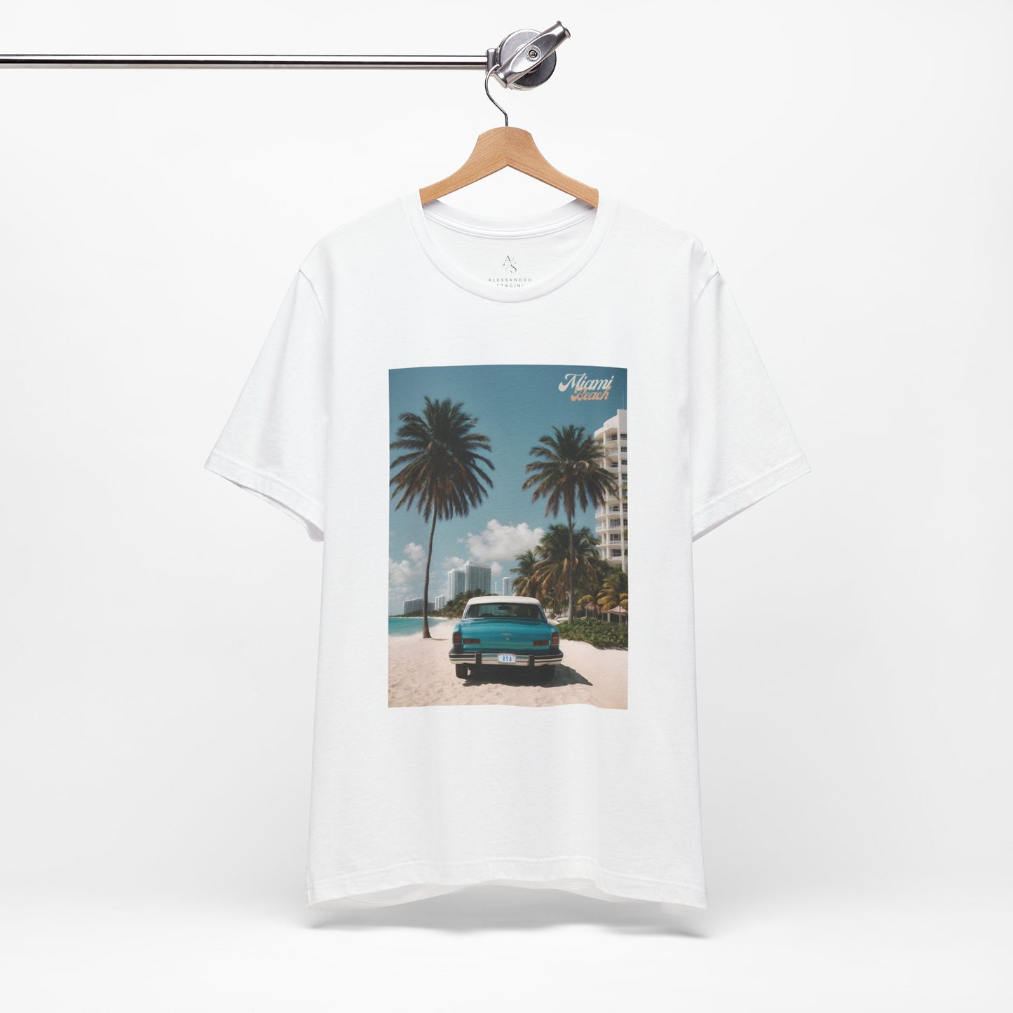 Vintage Car On The Beach Jersey Short Sleeve Tee